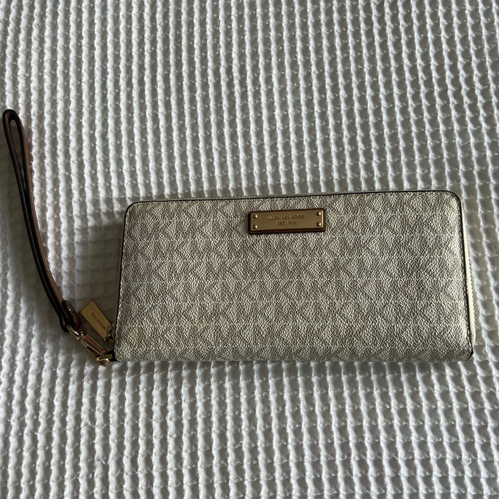 michael kors wallet